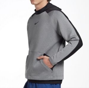 Nike Two-Tone Gray and Black Sweatshirt Large